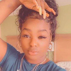 Meet your Posher, Keyana